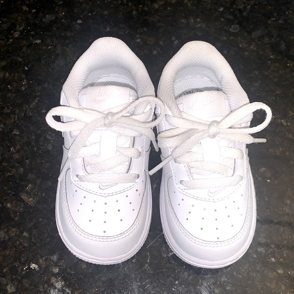 • Nike Air Force 1’s • - Picture 2 of 10